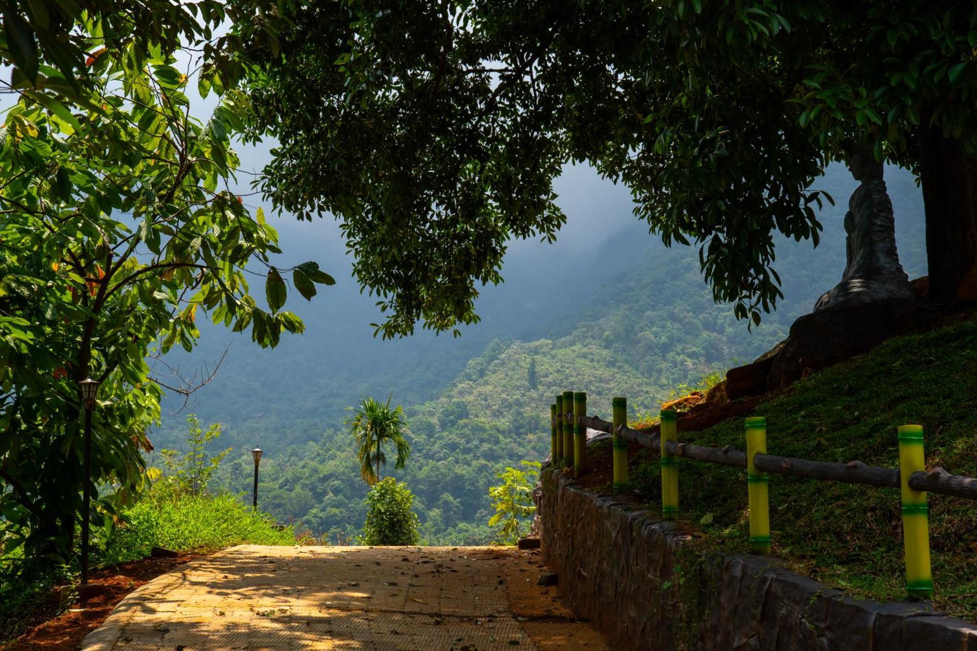 Karimb Resorts Vallikavungal Exteriér fotografie