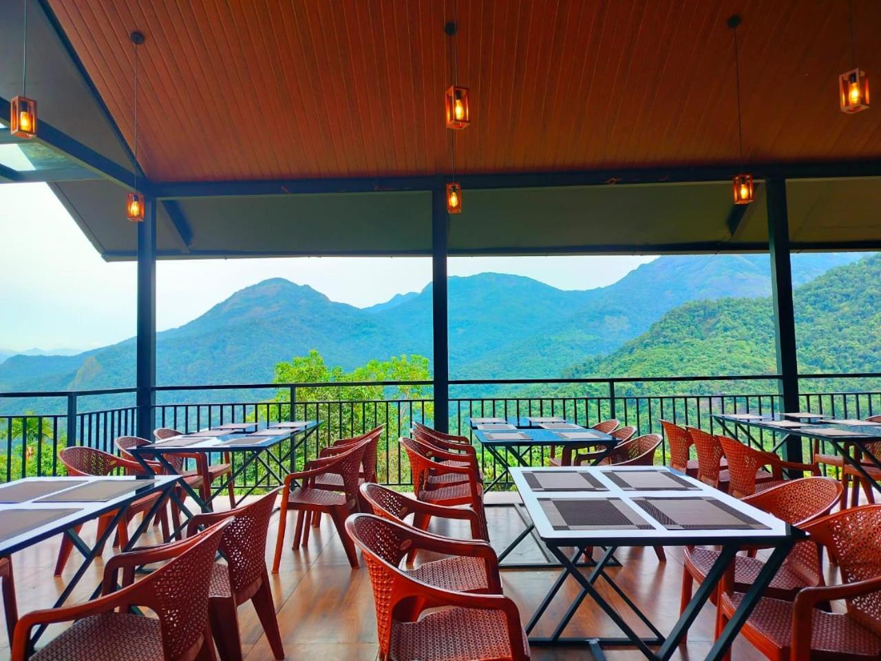 Karimb Resorts Vallikavungal Exteriér fotografie